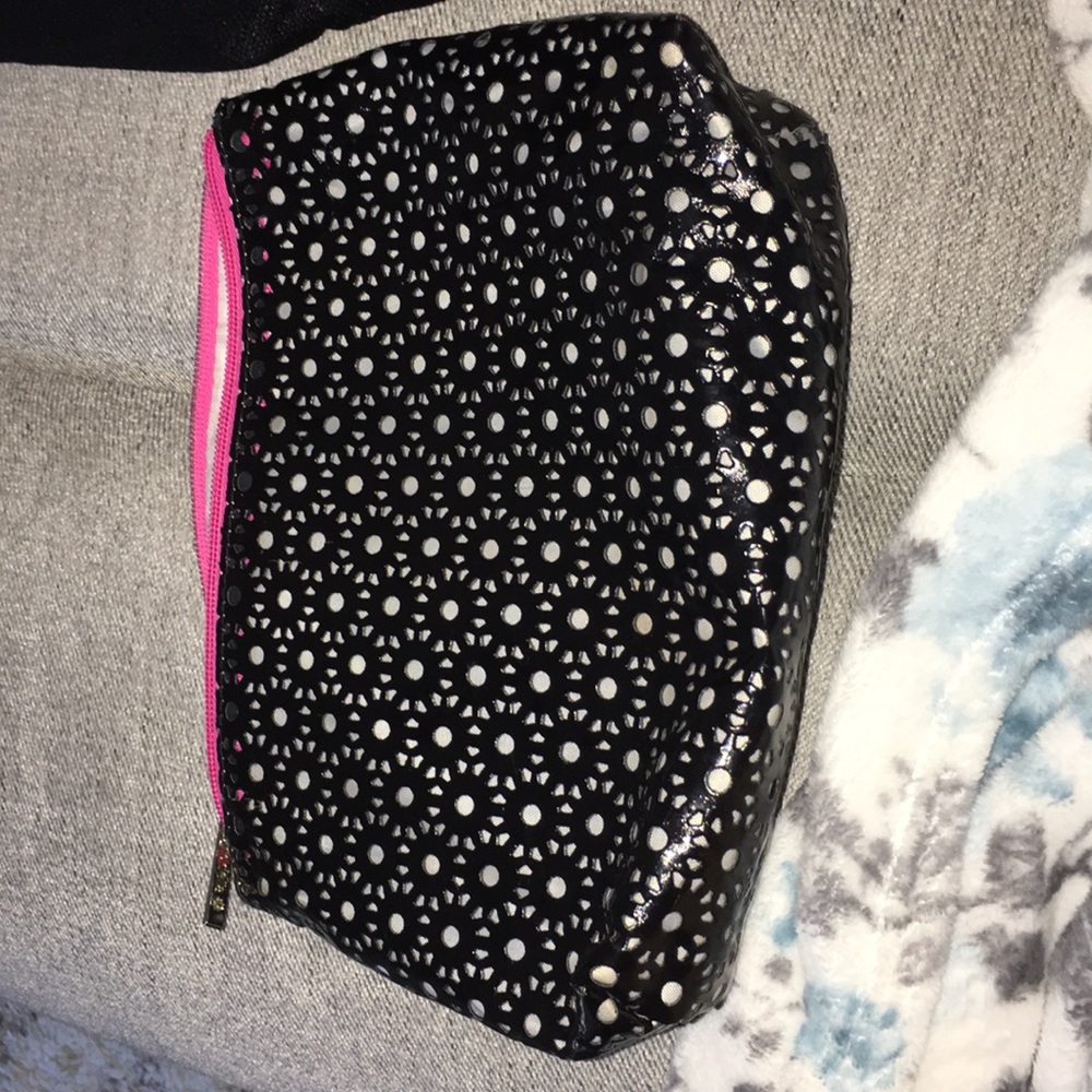 Makeup bag